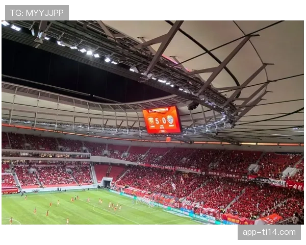 欧足联考察团抵达米兰，评估圣西罗-梅阿查球场承办2027年欧冠决赛条件